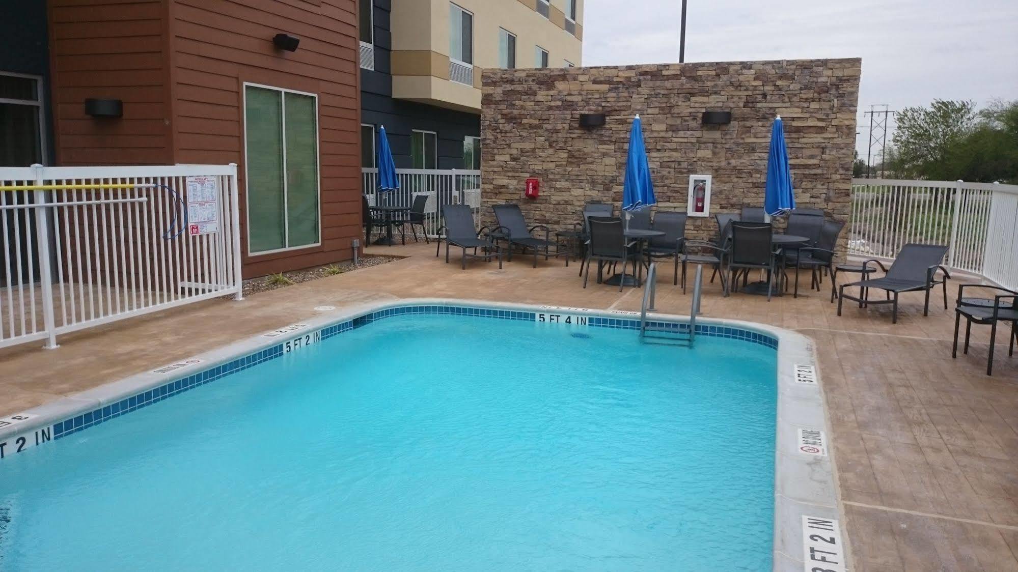 Fairfield Inn & Suites By Marriott Cuero Bagian luar foto