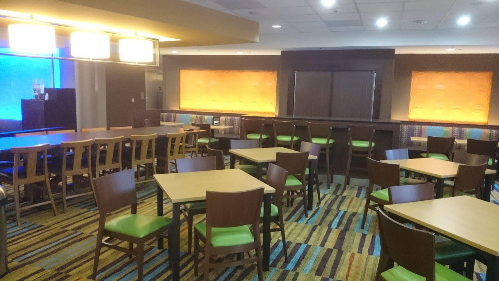 Fairfield Inn & Suites By Marriott Cuero Bagian luar foto